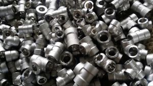 Raccordo a saldare con presa in acciaio inossidabile